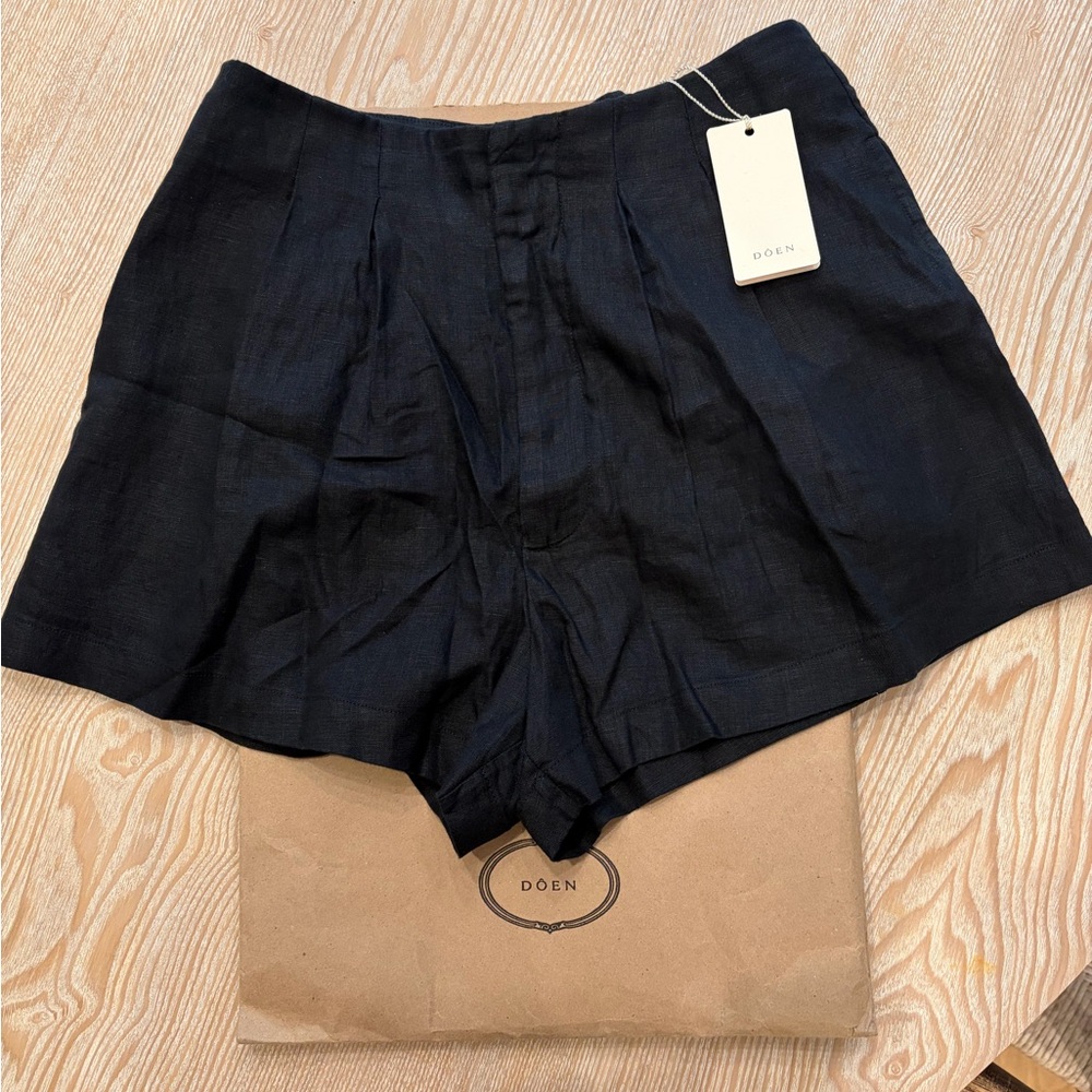 Doen Black Larue Linen Shorts Size 6